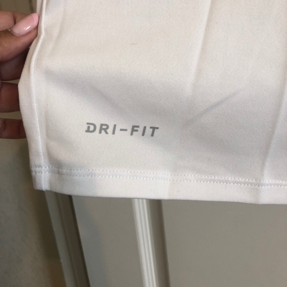 Nike Dri-Fit Tank Sz Small - Picture 4 of 6